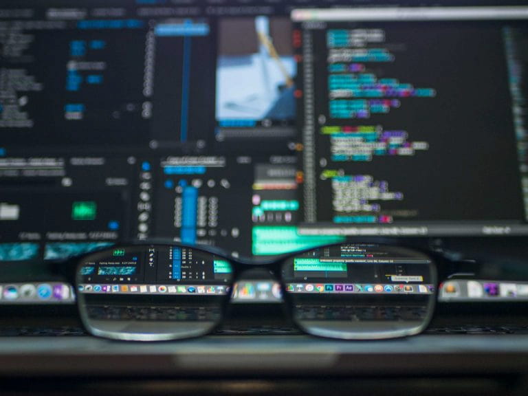 Glasses in front of screens (1)